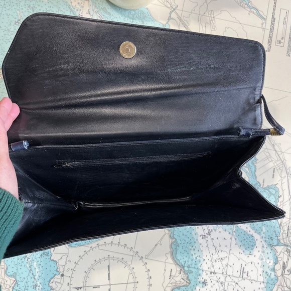 Vintage 80s Navy Vinyl Angular Purse - Picture 6 of 6